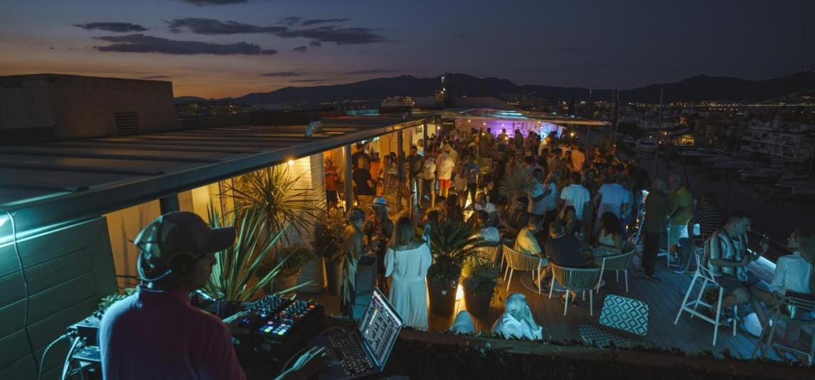 Sol 8-Studio In The Beach & Downton Empuriabrava Eksteriør billede