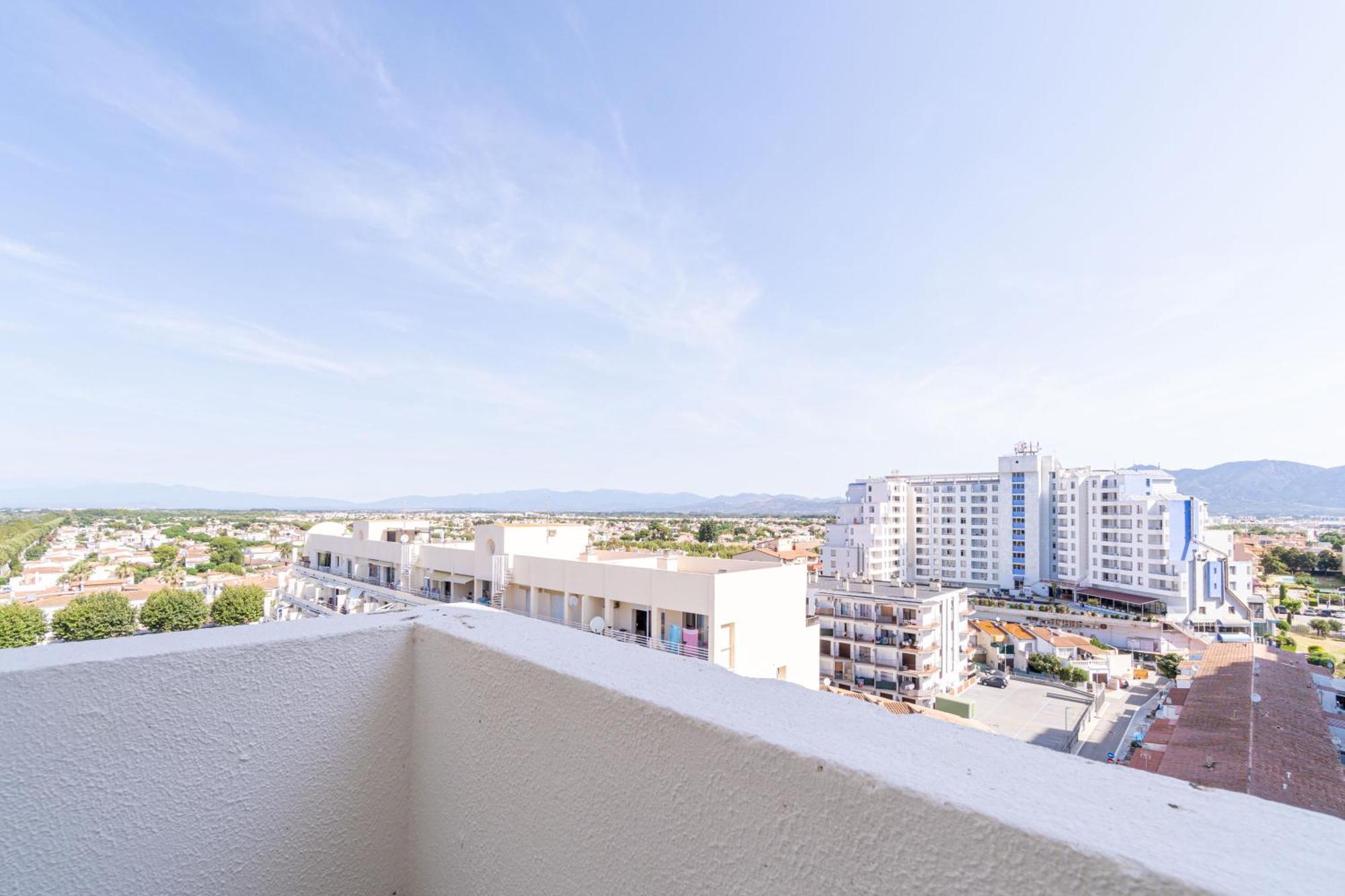 Sol 8-Studio In The Beach & Downton Empuriabrava Eksteriør billede
